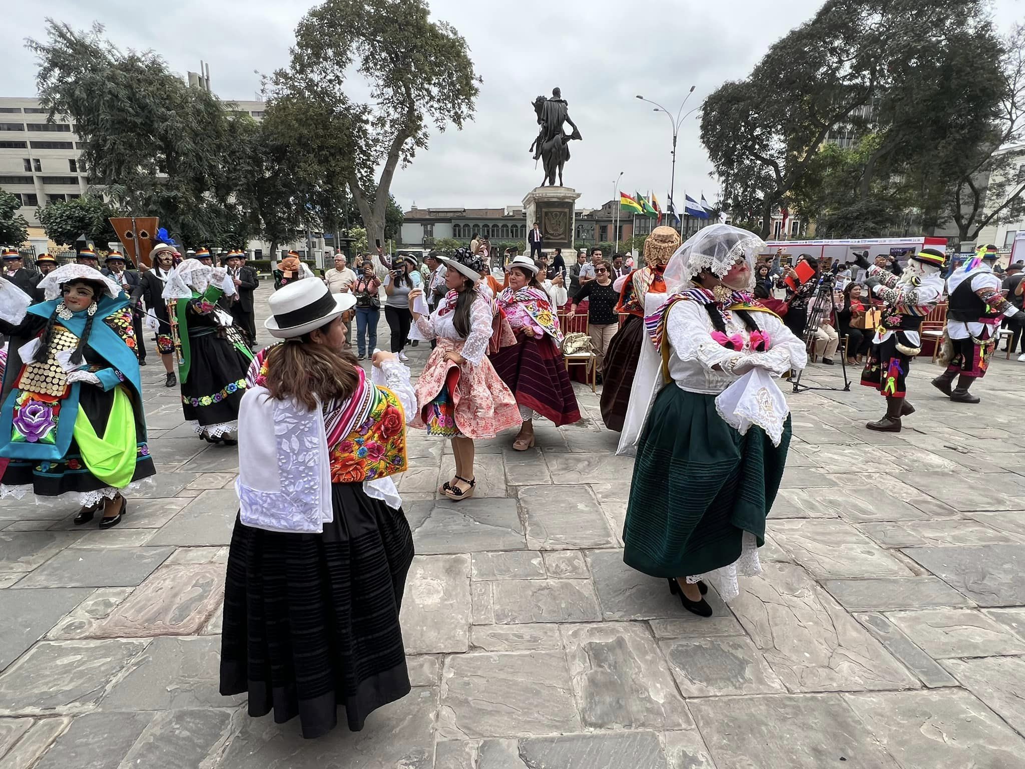 Evento del Calzado de Julcán 3